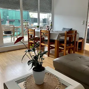  Apartament Dachgeschosswohnung Mit Kostenlosem Parkplatz Und Internet!
